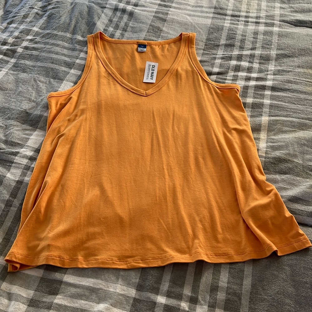 Old navy tank top, yellow